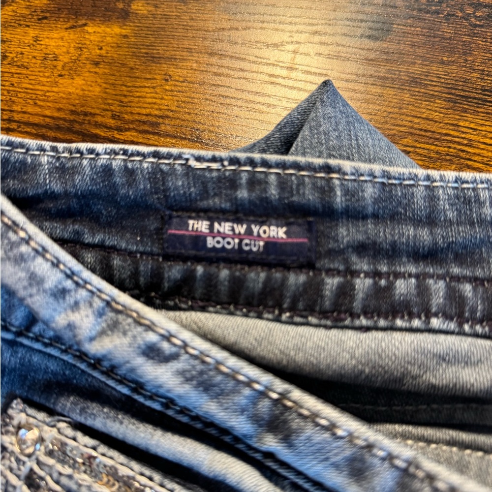 Vigoss Women's Blue Boot Cut Jeans - Picture 5 of 8